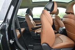 Mg Gloster Second Row Seats