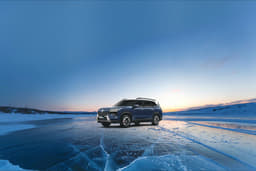 MG Hector Tomahawk PHEV Front Right Three Quarter