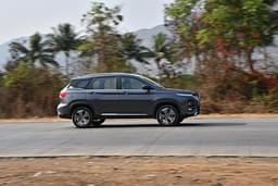 Mg Hector Color Gray