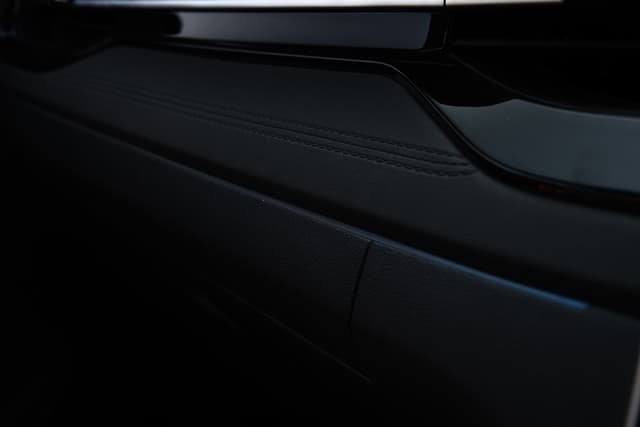 Glove Box Image - 2396