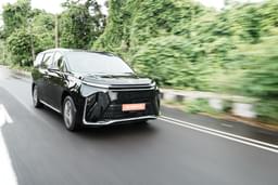 Mg M9 Front Right Three Quarter