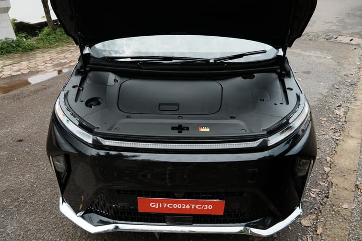 Mg M9 Body Colored Bumpers