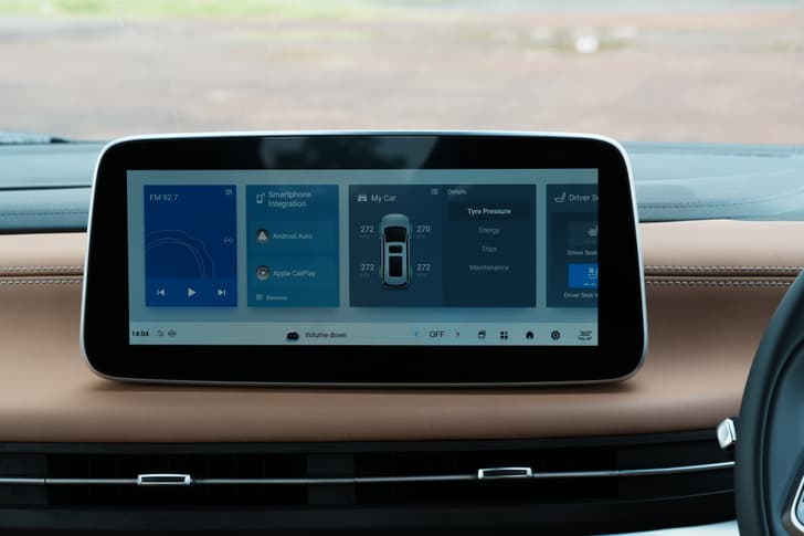 Mg M9 Dashboard