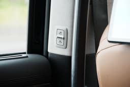 Mg M9 Door Controls