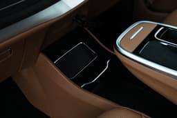 Mg M9 Center Console Cup Holders