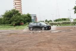 Mg M9 Front Right Three Quarter