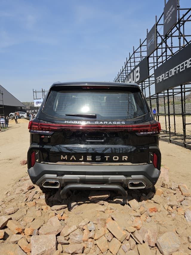 Rear View Image - 33008