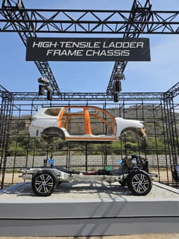 Mg Majestor Front Left Three Quarter