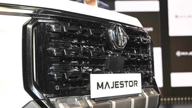 Front Logo Image - 18177