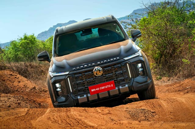 Front Right Three Quarter Image - 34991