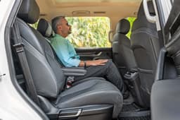 Mg Majestor Second Row Seats