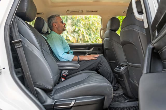 Second Row Seats Image - 34982