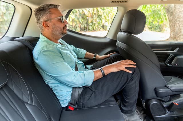 Second Row Seats Image - 34983