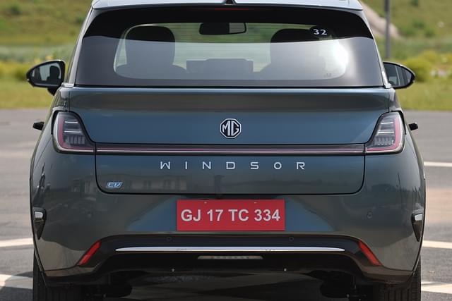 Rear View Image - 3548