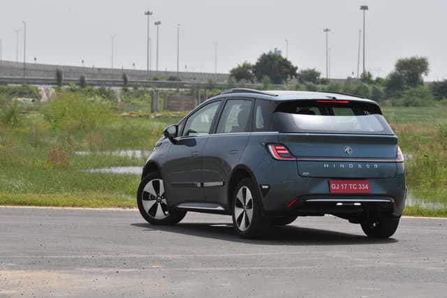 Rear View Image - 3558