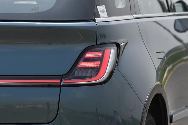 Rear View Image - 3562