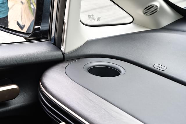 Side Glass Housing Image - 3666