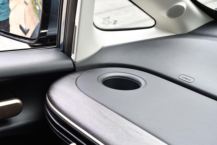 Side Glass Housing