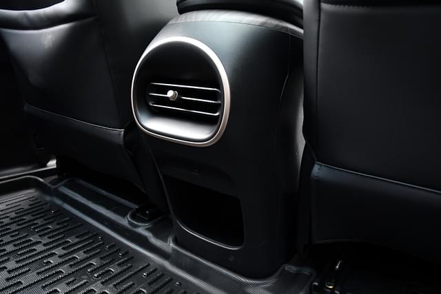 Leather Seats Image - 3707