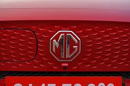 Mg Zs Ev Color Red