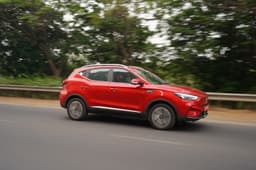 MG ZS EV Front Right Three Quarter