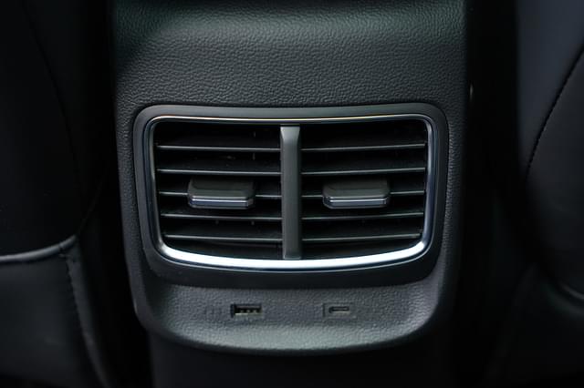 Ac Vents Rear Image - 4059