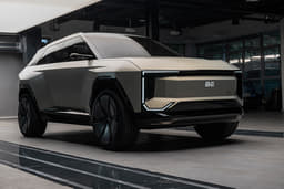 Mahindra Be.07 Front Left Three Quarter