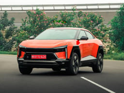 Mahindra Be 6e Front Right Three Quarter