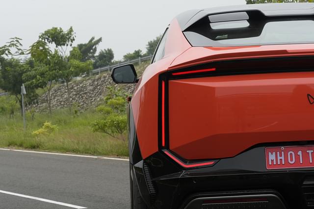 Rear View Image - 7663