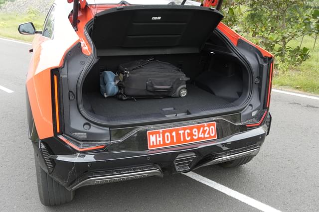 Rear View Image - 7699
