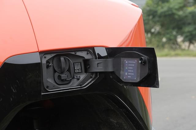 Charging Ports Image - 7770