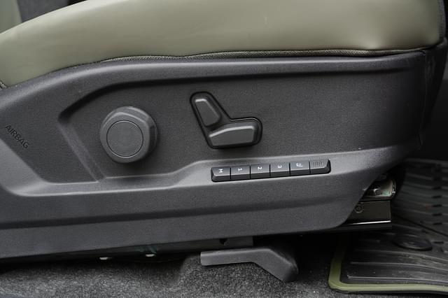Airbags Image - 7932