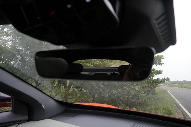 Front Windshield Image - 8134