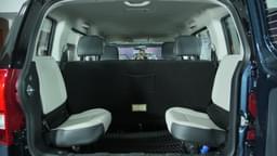 Mahindra Bolero Neo Color Black