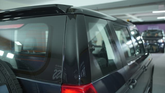 Rear Right Three Quarter Image - 29443