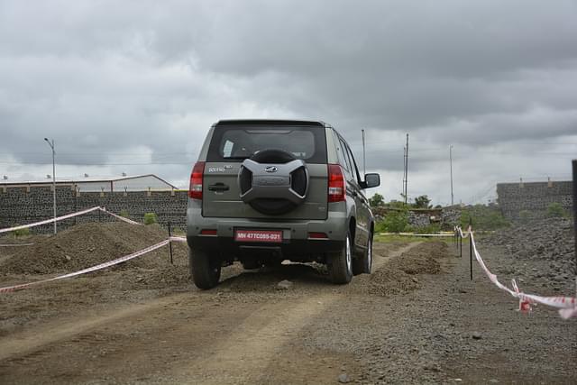 Rear View Image - 9003