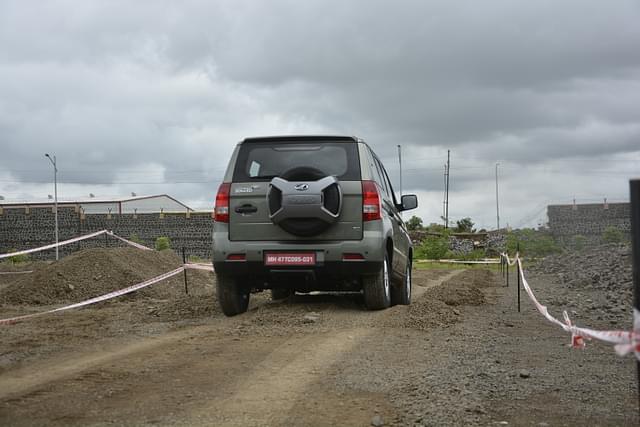 Rear View Image - 9004