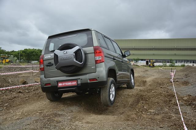 Rear View Image - 9009