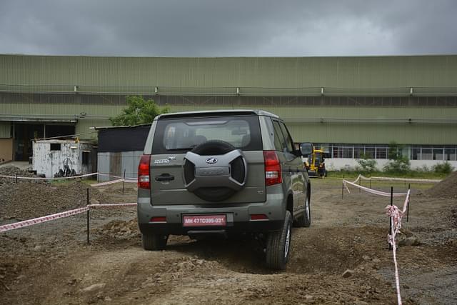 Rear View Image - 9012