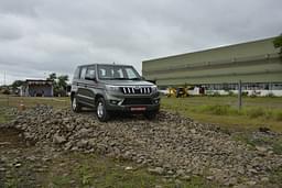 Mahindra Bolero Neo Front View
