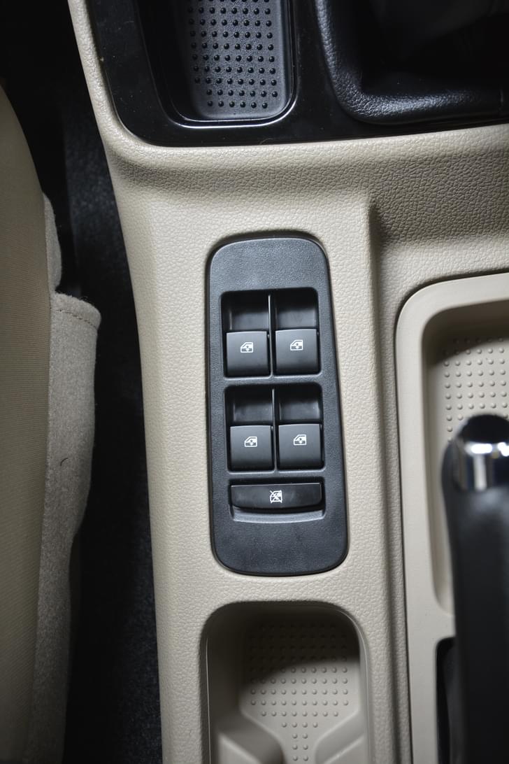 Mahindra Bolero Neo Console Storage