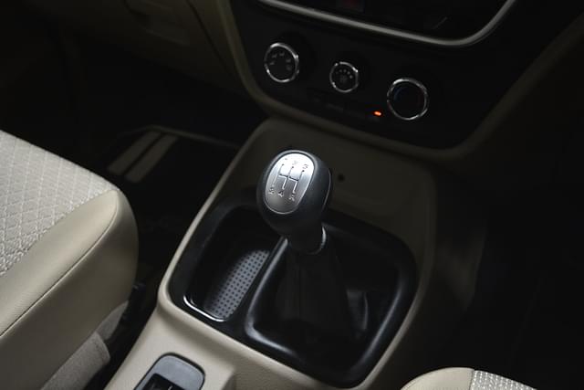 Gear Box 5 Speed Image - 9026