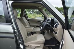 Mahindra Bolero Neo Front Row Seats