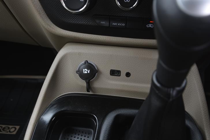 Mahindra Bolero Neo 12V Power Outlets