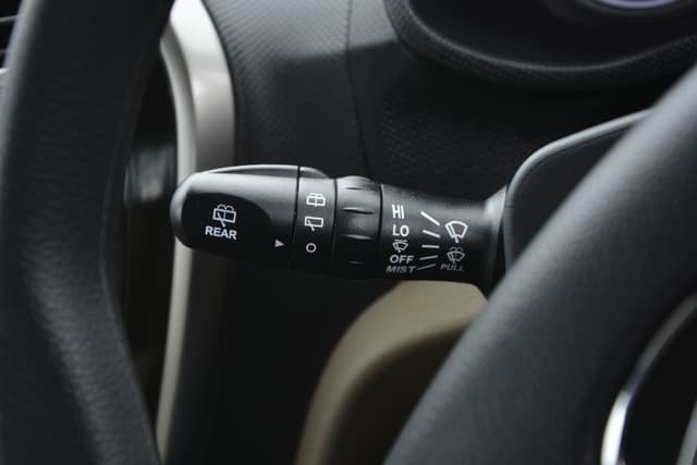 Steering Mounted Controls Image - 9068