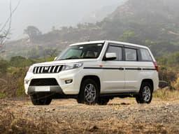 Mahindra Bolero Neoplus Front Right Three Quarter