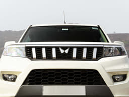 Mahindra Bolero Neoplus Front View