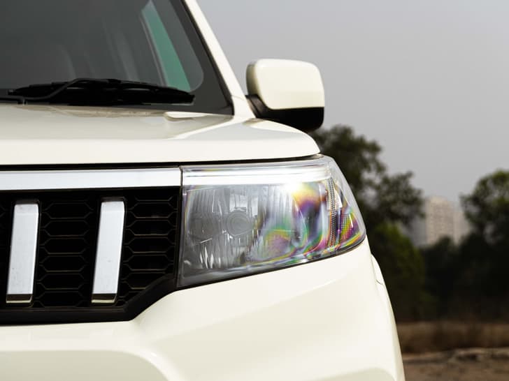 Mahindra Bolero Neoplus Front View