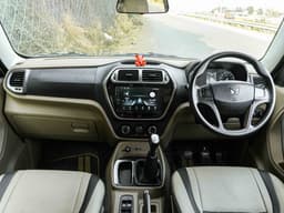 Mahindra Bolero Neoplus Dashboard