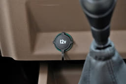 Mahindra Bolero 12v Power Outlets